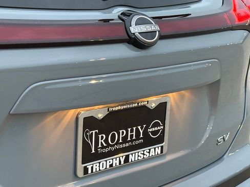 Certified 2024 Nissan Kicks SV image 8