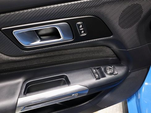 Used 2025 Ford Mustang EcoBoost image 21