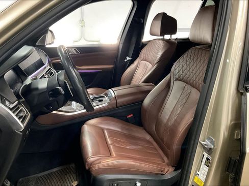 Used 2019 BMW X5 xDrive50i w/ M Sport Package image 27