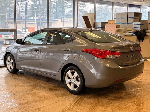 Used 2013 Hyundai Elantra GLS w/ Preferred Pkg image 9