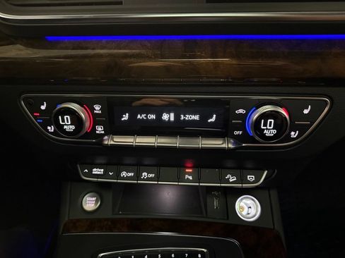 Used 2018 Audi Q5 Prestige w/ Prestige Package AWD/4WD image 14