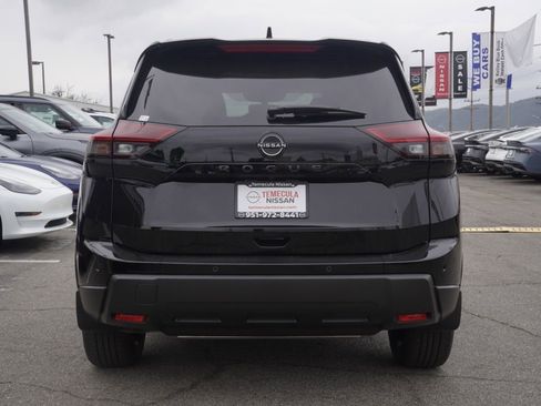 New 2026 Nissan Rogue Dark Armor FWD image 5