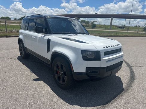 Used 2022 Land Rover Defender 110 X-Dynamic SE AWD/4WD image 3