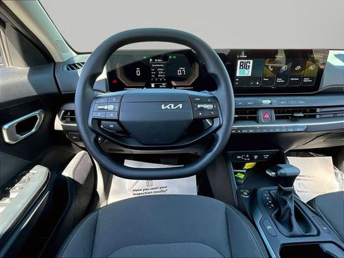 Used 2025 Kia K4 FWD image 8