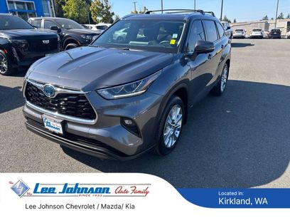 Used 2023 Toyota Highlander Limited