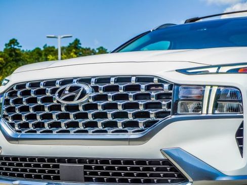 Used 2022 Hyundai Santa Fe SEL w/ Convenience + Premium Package FWD image 2