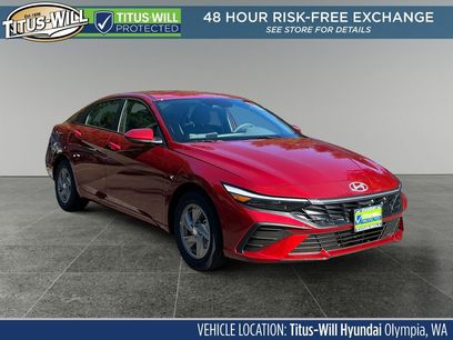 New 2025 Hyundai Elantra SE