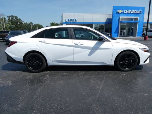 Used 2026 Hyundai Elantra Sport FWD image 4