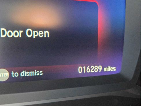 Used 2025 Honda Passport Black Edition image 32