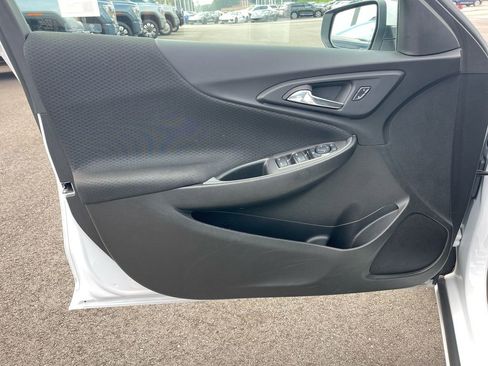 Used 2024 Chevrolet Malibu LT FWD image 25