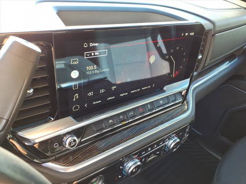 Used 2022 GMC Sierra 1500 Elevation image 14