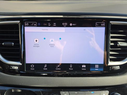 Used 2023 Chrysler Pacifica Touring-L FWD image 24