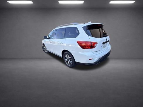 Used 2020 Nissan Pathfinder SL FWD image 10
