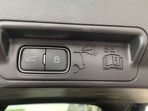 Used 2024 Ford Explorer XLT w/ Equipment Group 202A AWD/4WD image 7