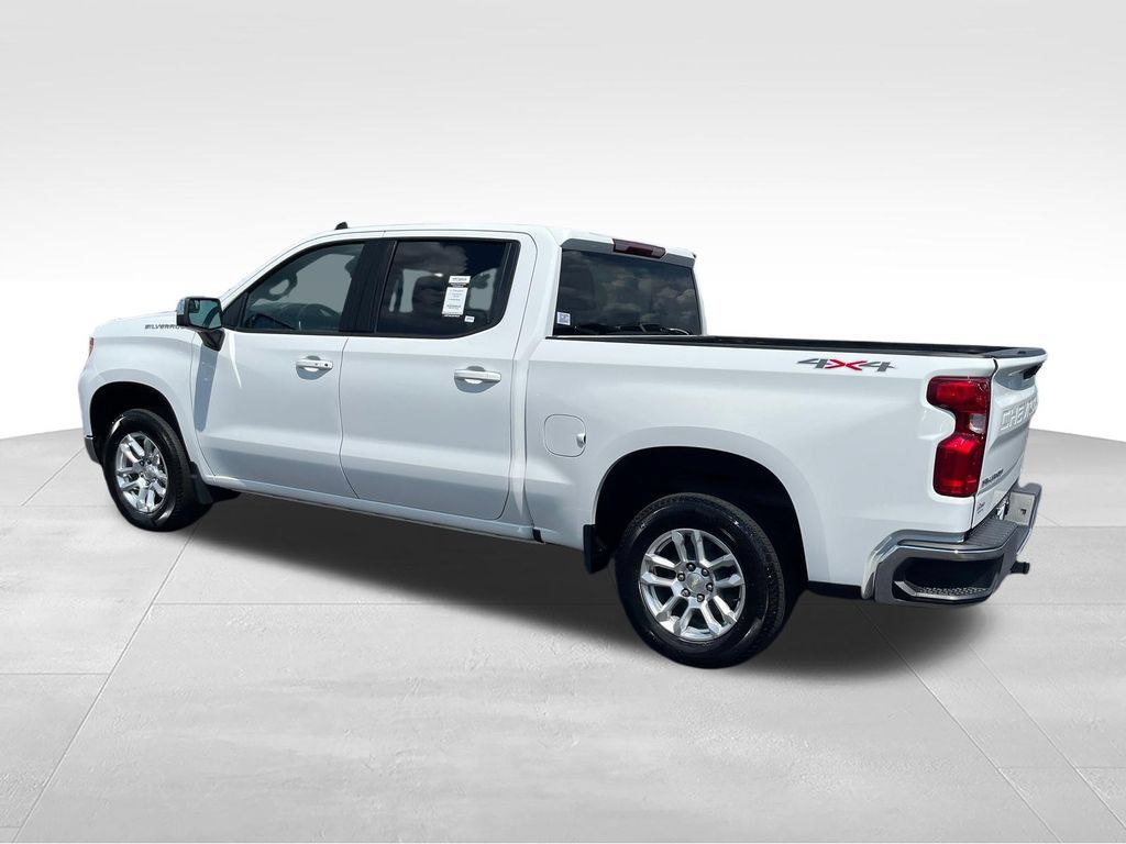 Used 2024 Chevrolet Silverado 1500 LT AWD/4WD image 3