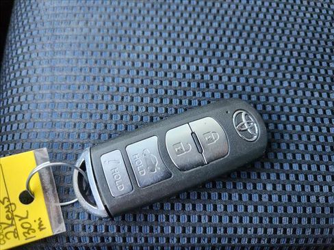 Used 2017 Toyota Yaris iA image 36