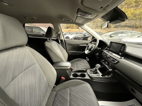 Used 2023 Kia Seltos LX image 10