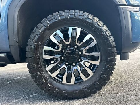 Used 2025 GMC Sierra 2500 Denali Ultimate AWD/4WD image 13