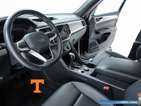 Used 2023 Volkswagen Atlas Cross Sport SE w/ Panoramic Sunroof Package image 19