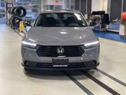 New 2025 Honda Accord SE