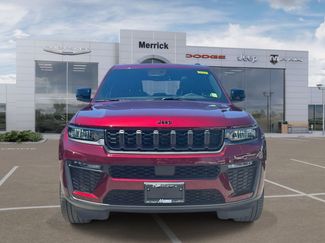 Used 2026 Jeep Grand Cherokee Limited w/ Limited Altitude Package AWD/4WD video 3
