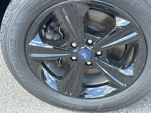 Used 2016 Ford Escape SE w/ Equipment Group 201A AWD/4WD image 9