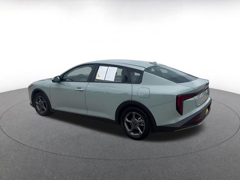 Used 2025 Kia K4 FWD image 11