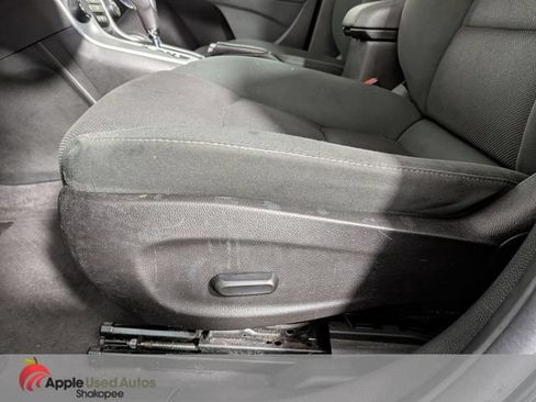 Used 2012 Chevrolet Cruze LT FWD image 12