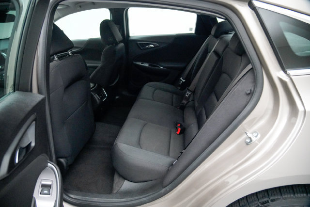 Used 2025 Chevrolet Malibu LT FWD image 16