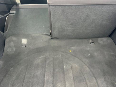 Used 2014 Hyundai Veloster Base w/ Style Package 02 image 12