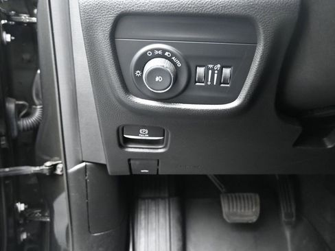 Used 2023 Jeep Grand Cherokee L Limited image 17