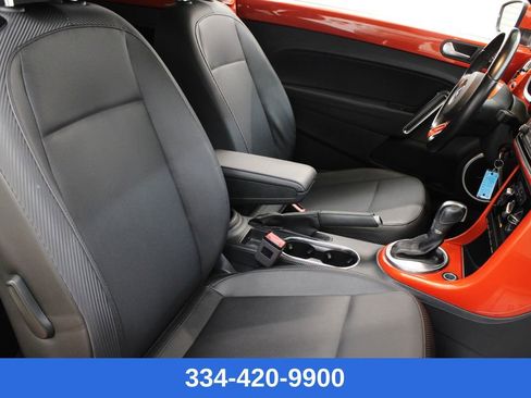 Used 2019 Volkswagen Beetle 2.0T S image 19