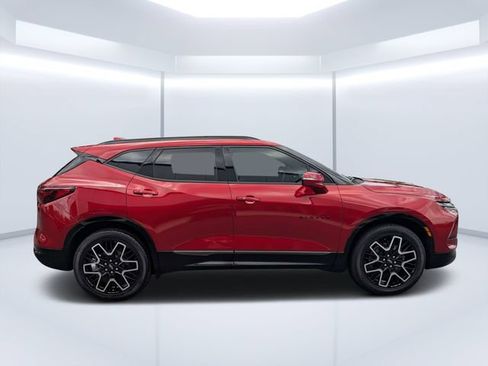 Used 2025 Chevrolet Blazer RS w/ Enhanced Convenience Package FWD image 2