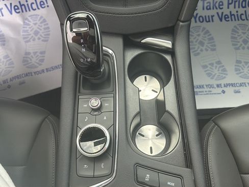 Used 2024 Cadillac XT6 Premium Luxury w/ LPO, Floor Liner Package AWD/4WD image 12