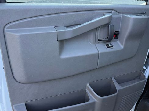 Used 2019 Chevrolet Express 3500 LT w/ LT Preferred Equipment Group image 18