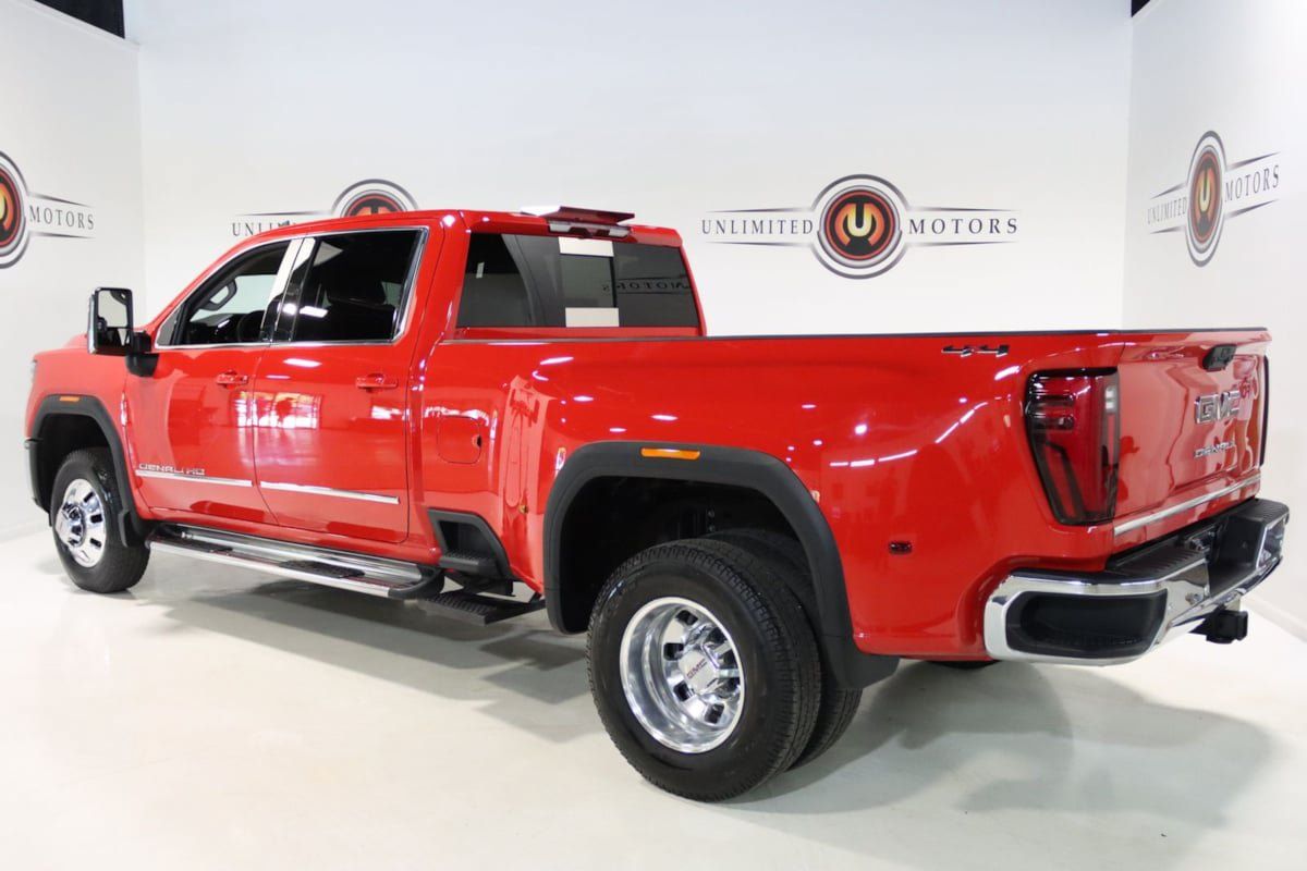 Used 2026 GMC Sierra 3500 SLE w/ SLE Value Package AWD/4WD image 3