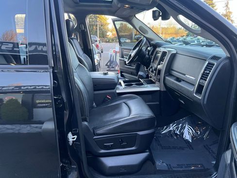 Used 2015 RAM 3500 Laramie w/ Black Appearance Group AWD/4WD image 31