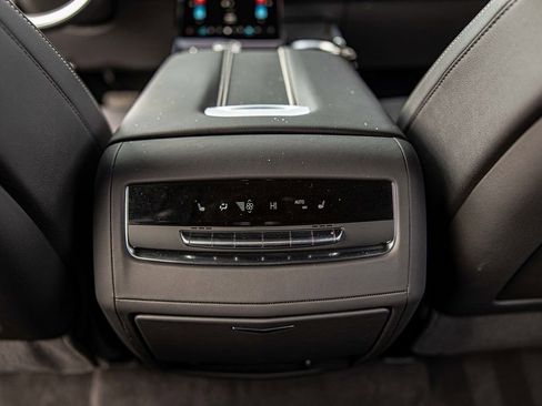 Used 2025 Cadillac Escalade Luxury image 42