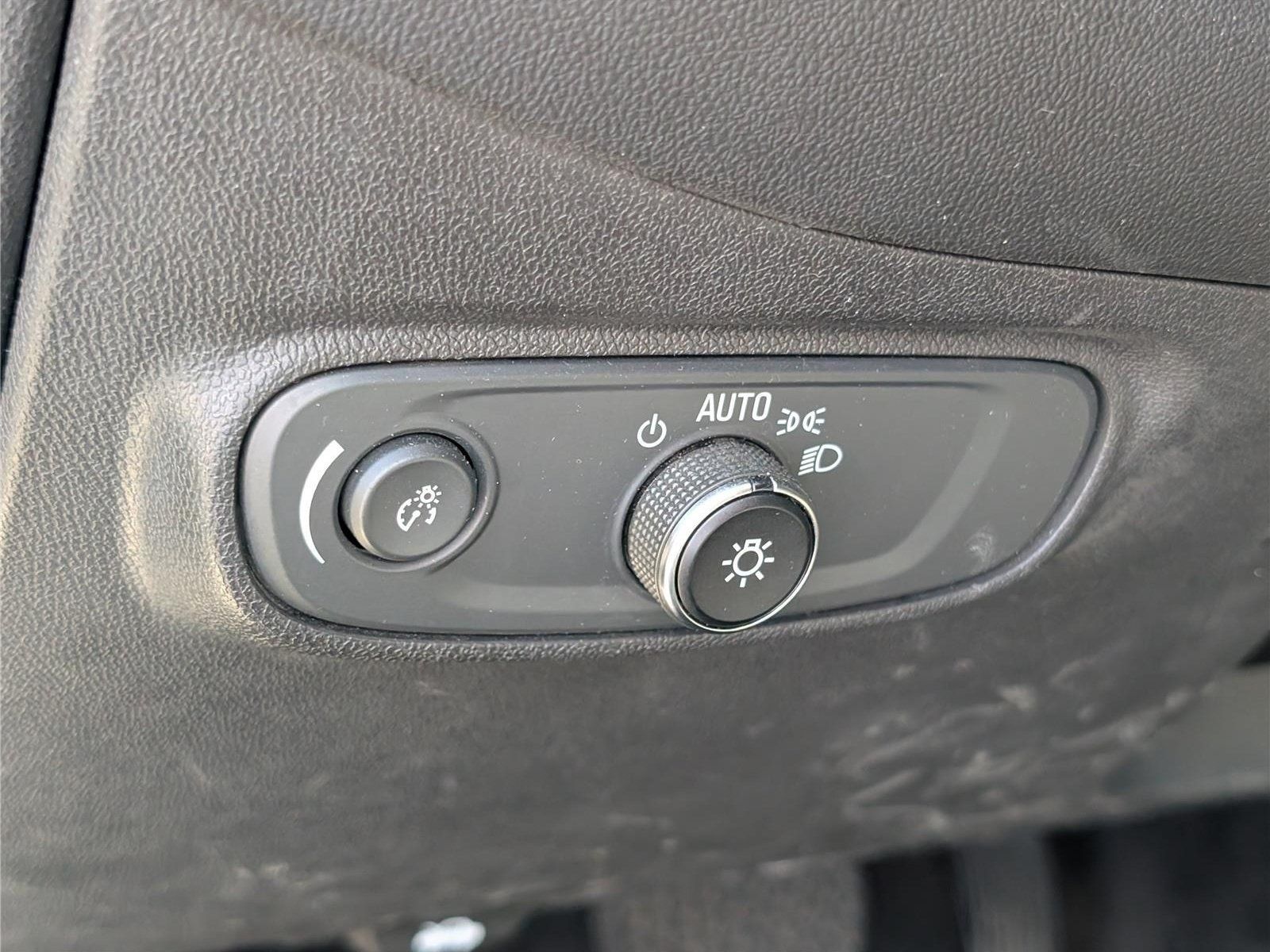 Used 2023 Chevrolet Equinox RS AWD/4WD image 20