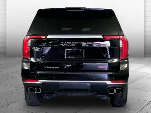 Used 2025 GMC Yukon Denali AWD/4WD image 3