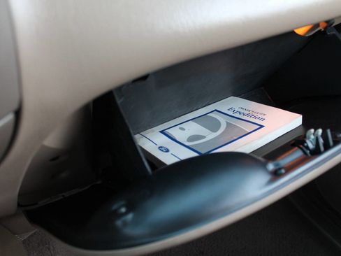 Used 1998 Ford Expedition XLT image 40