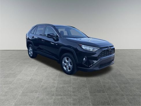 Used 2021 Toyota RAV4 XLE image 8