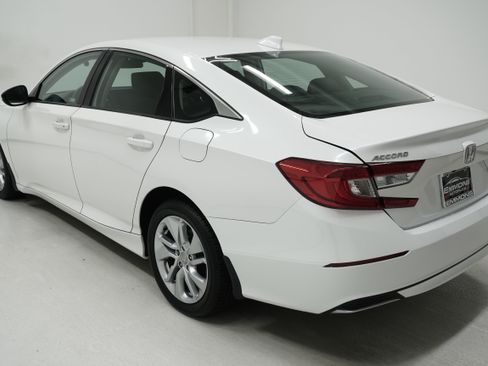 Used 2019 Honda Accord LX image 5