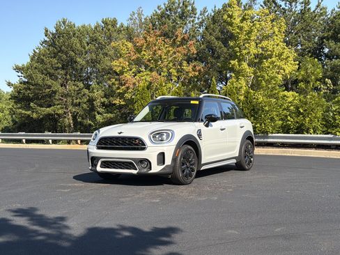Used 2023 MINI Cooper Countryman S w/ Signature Upholstery Package FWD image 10