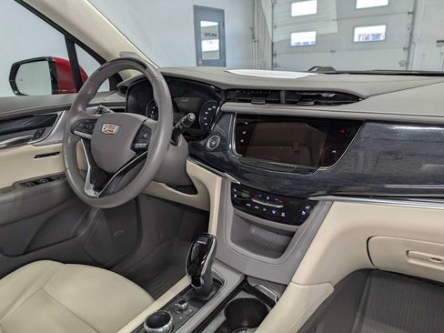 Certified 2024 Cadillac XT6 Premium Luxury w/ Technology Package AWD/4WD image 45