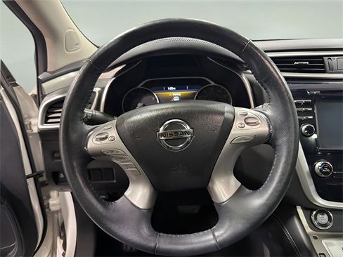 Used 2018 Nissan Murano SL w/ Moonroof Package image 16