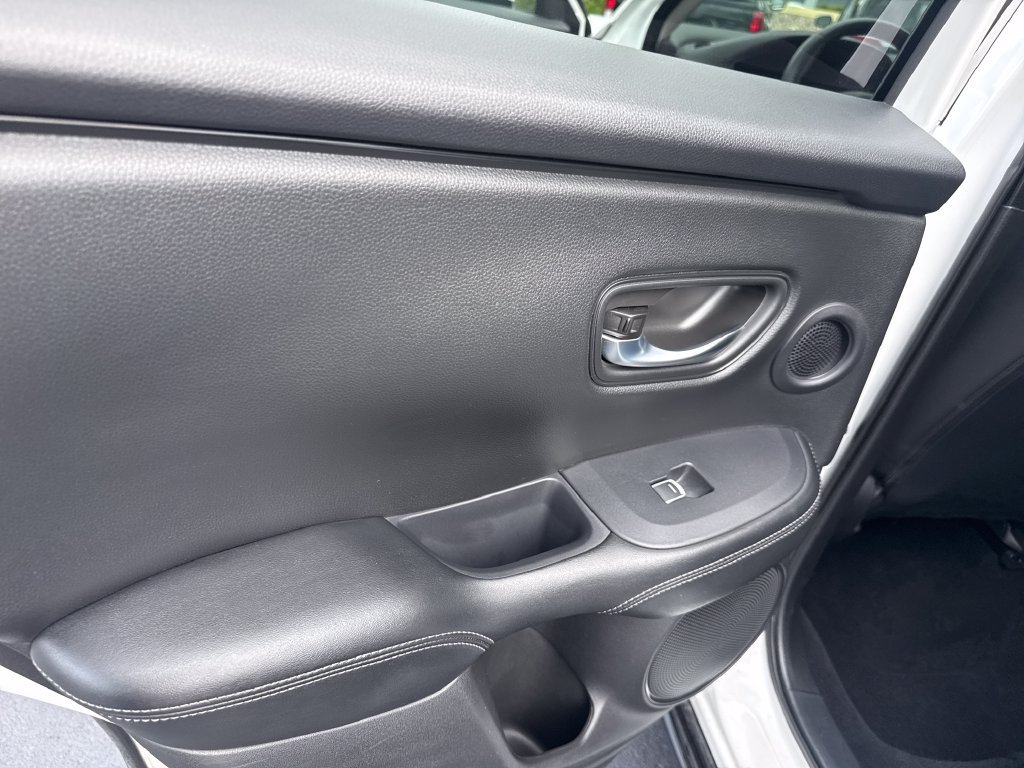 Used 2024 Honda HR-V EX-L image 17