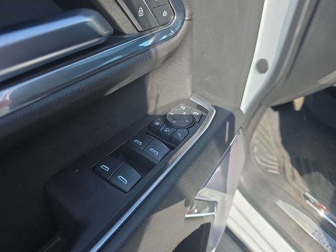 Used 2024 Chevrolet Silverado 2500 High Country w/ Technology Package AWD/4WD image 21