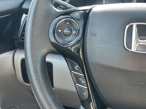 Used 2016 Honda Accord LX image 17