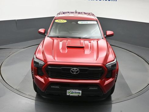 Used 2025 Toyota Tacoma TRD Sport AWD/4WD image 27